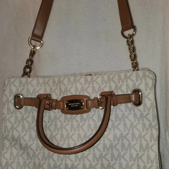 Purse - Picture 3 of 6